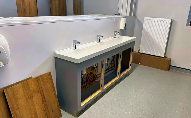 https://plumberthornlie.com.au/uploads/2025/06/commercial-plumbing-241560.jpg