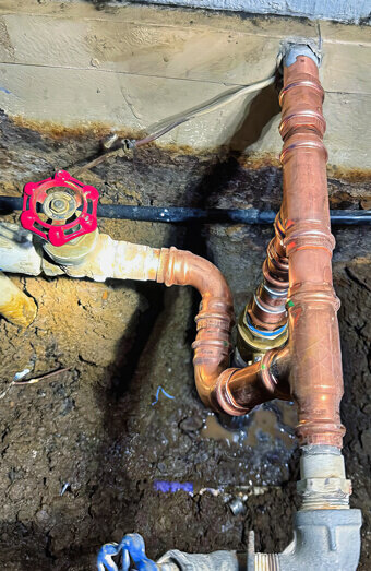 https://plumberthornlie.com.au/uploads/2025/06/emergency-plumbing-826583.jpg