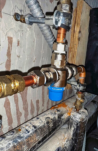 https://plumberthornlie.com.au/uploads/2025/06/emergency-plumbing-912174.jpg