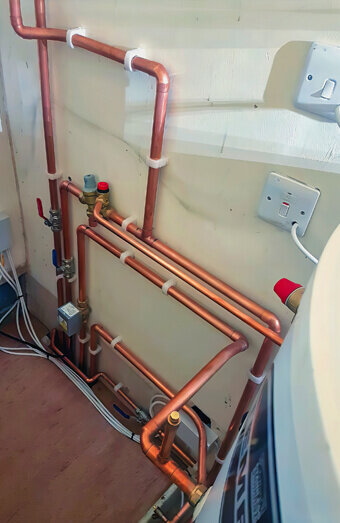 https://plumberthornlie.com.au/uploads/2025/06/hot-water-301986.jpg