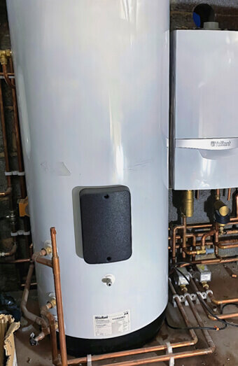 https://plumberthornlie.com.au/uploads/2025/06/hot-water-410504.jpg