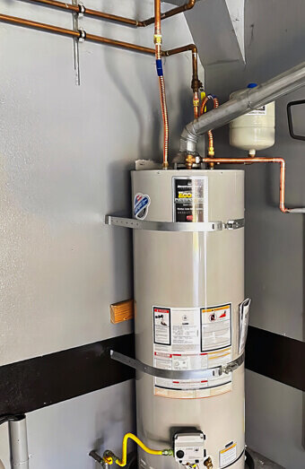 https://plumberthornlie.com.au/uploads/2025/06/hot-water-755205.jpg